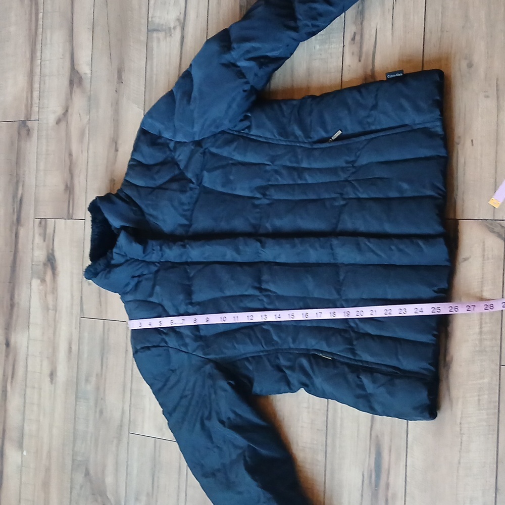 Calvin Klein Women's Black Down Puffer Jacket. Size M - Picture 17 of 17